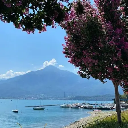 Lago-apartment Midy, Sfeervol, Zwembad, Airco Apartamento