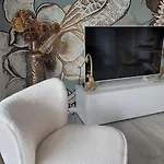 Lago-apartment Midy, Sfeervol, Zwembad, Airco Διαμέρισμα Domaso