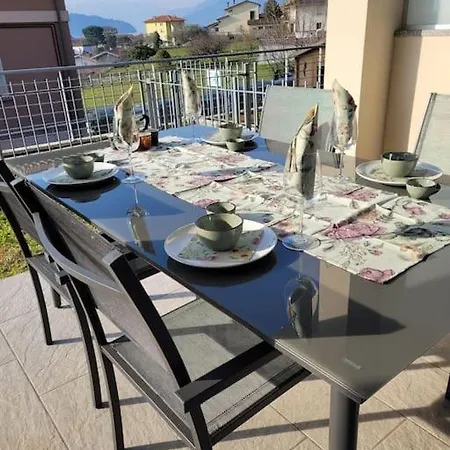 Daire Lago-apartment Midy, Sfeervol, Zwembad, Airco *